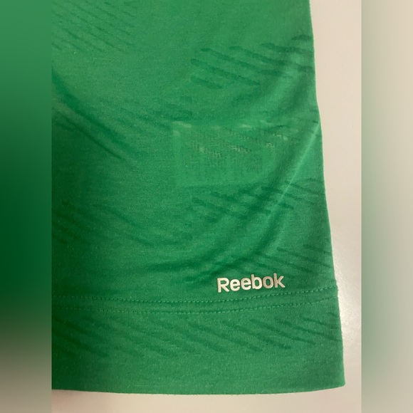 Reebok Women’s Green Play Dry Athletic Shirt - Picture 5 of 5